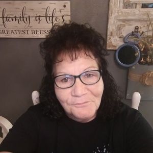 Meet your Posher, Debbie